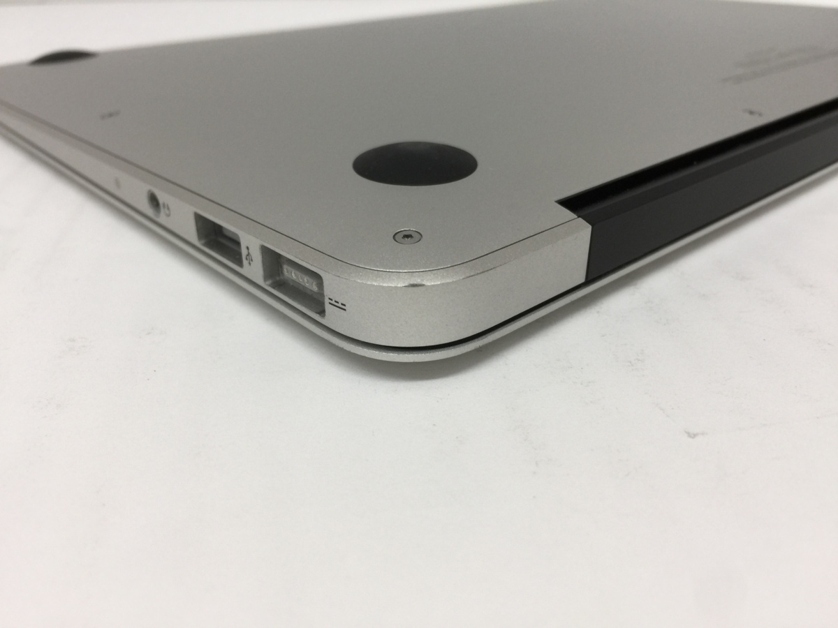 ジャンク△1円スタート/Apple MacBook Air 11-inch Mid 2011 A1370 