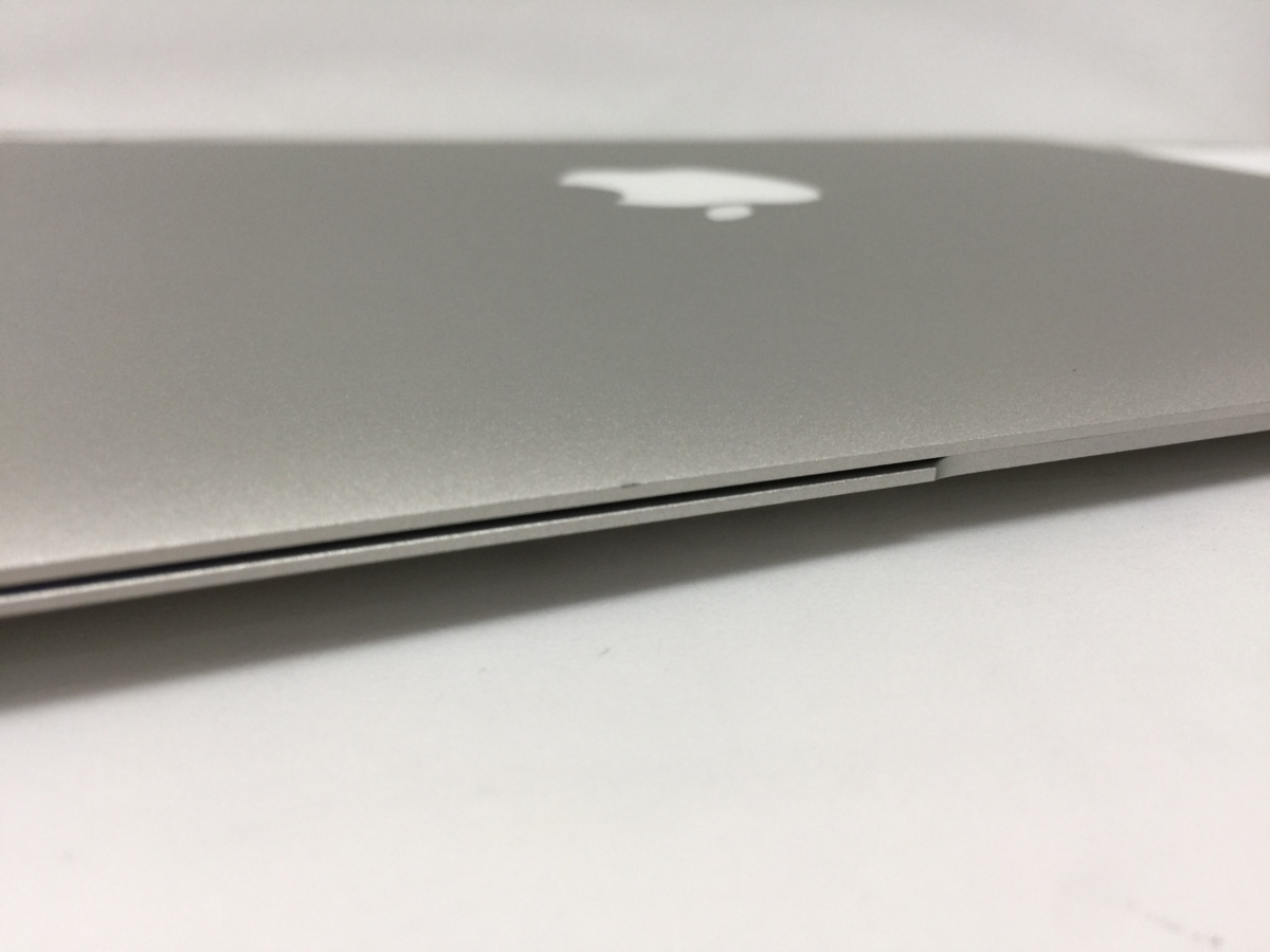 ジャンク△1円スタート/Apple MacBook Air 11-inch Mid 2011 A1370 