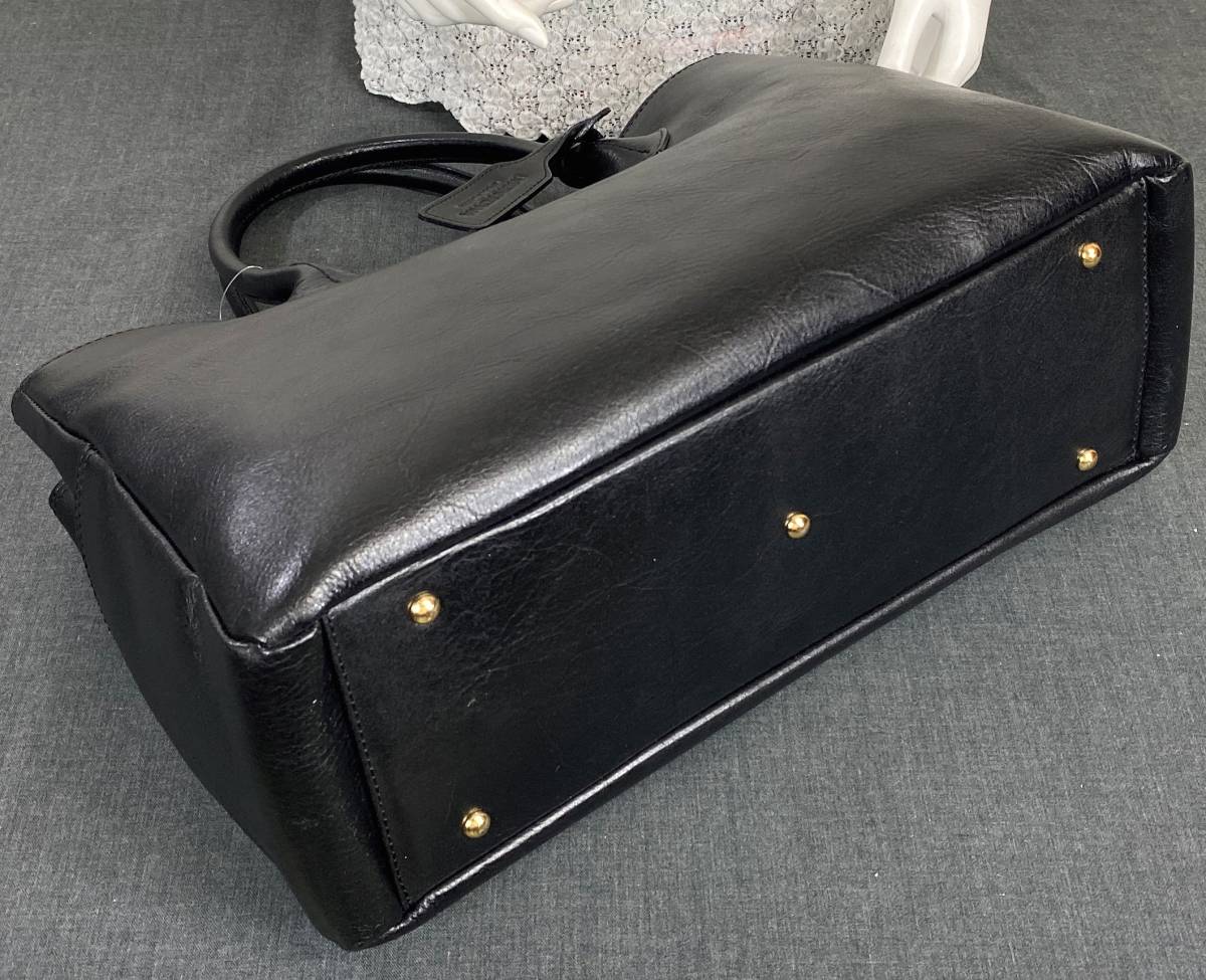 新品！ 未使用！ 日本製！ A4サイズ対応！ MONTOWA モントワ 牛革 