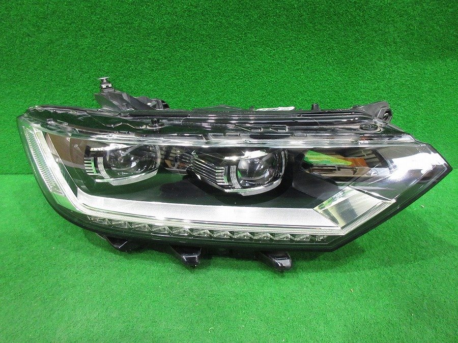 動作OK☆ VW/ワーゲン パサート B8 3C 後期 純正 右ヘッドライト LED