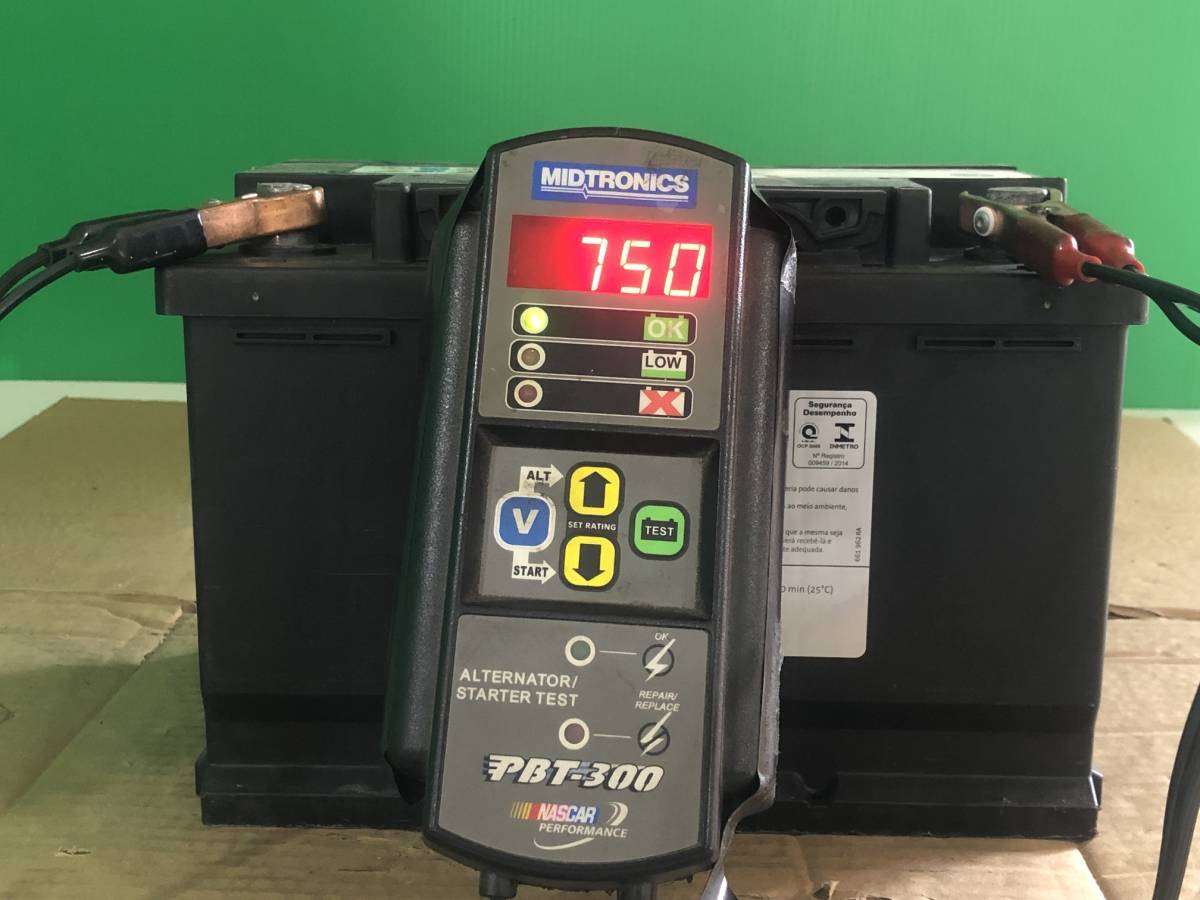 Q2654 VARTA 70Ah CCA値750 再生バッテリー リビルト 中古 1年保証 VARTA 70Ah 外車用再生バッテリー 互換BOSCH BLACK-AGM A