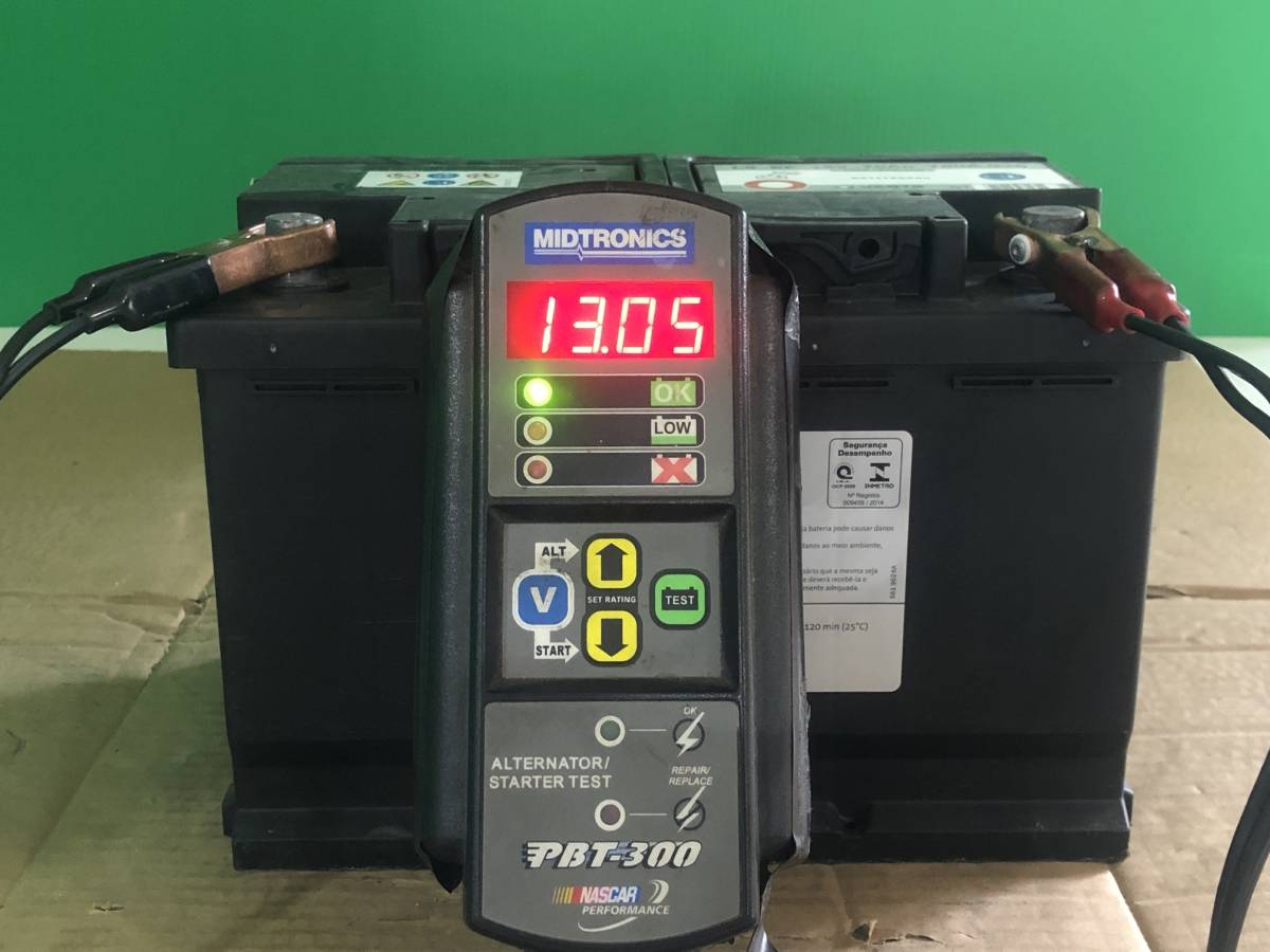 Q2654 VARTA 70Ah CCA値750 再生バッテリー リビルト 中古 1年保証 VARTA 70Ah 外車用再生バッテリー 互換BOSCH BLACK-AGM A