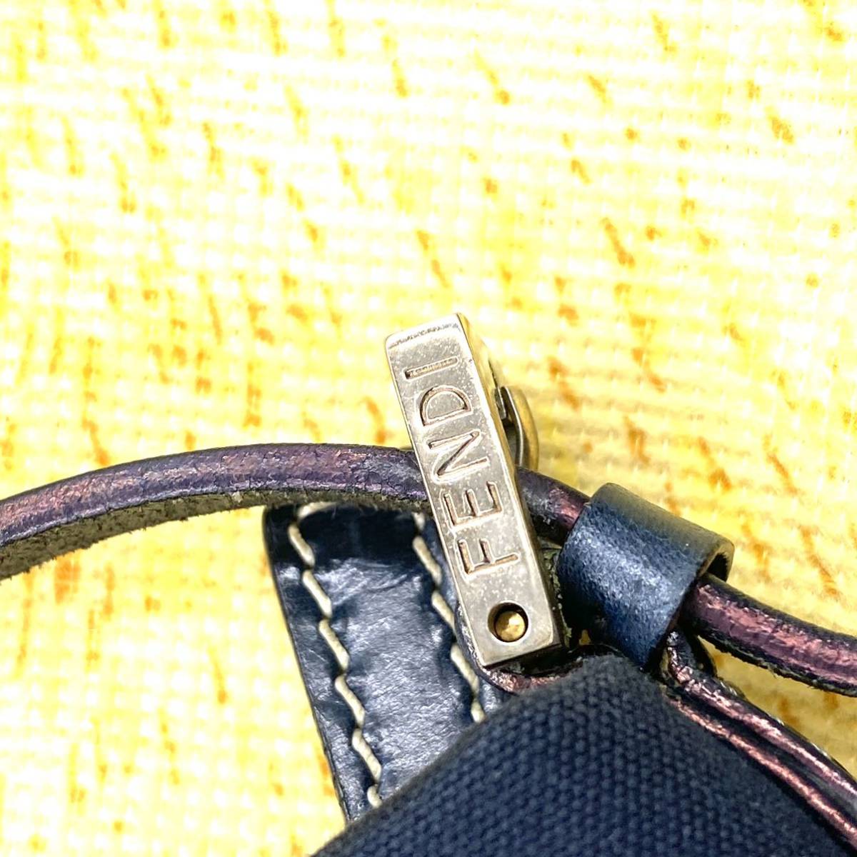 極美品】FENDI フェンディ ズッキーニ アクセサリーポーチ ミニ 