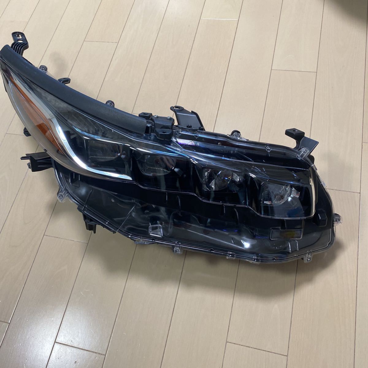 ZVW52 純正 LED プリウス PHV 右 トヨタ ヘッドライト プリウスPHV 