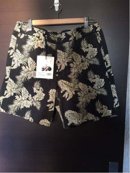 新品半額貴重レア 2015モデル モンクレール ショートパンツ 50