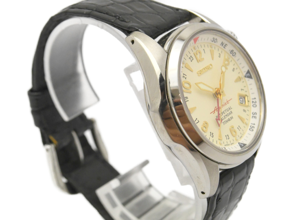 激レア] 稼働品【SEIKO】セイコー アルピニスト 8F56-00D0 アイボリー 