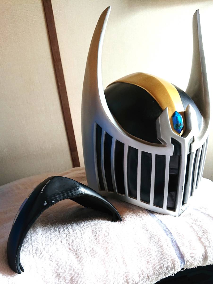 送料無料 仮面ライダーナイト マスク 1/1サイズ レプリカ アトラク