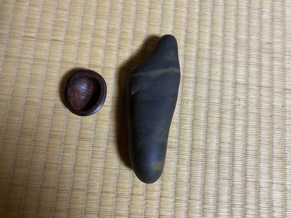 四万十川石 真黒石 姿石 水石 盆石 観音(盆栽)｜売買された