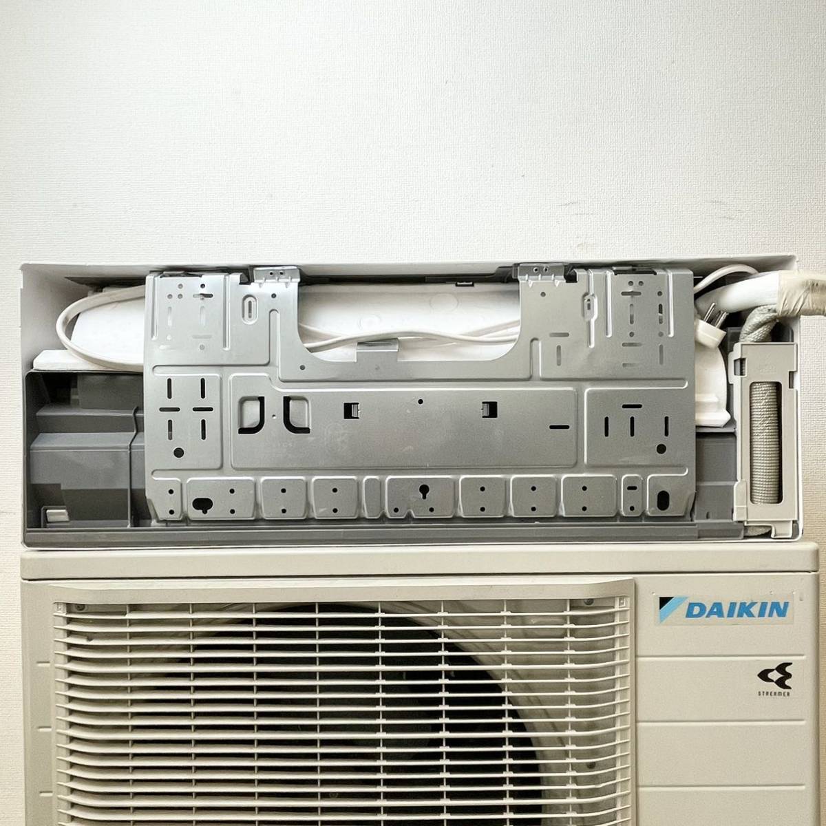 224＊中古品 高年式 2021年製 ダイキン ルームエアコン AN40YEPK-W 