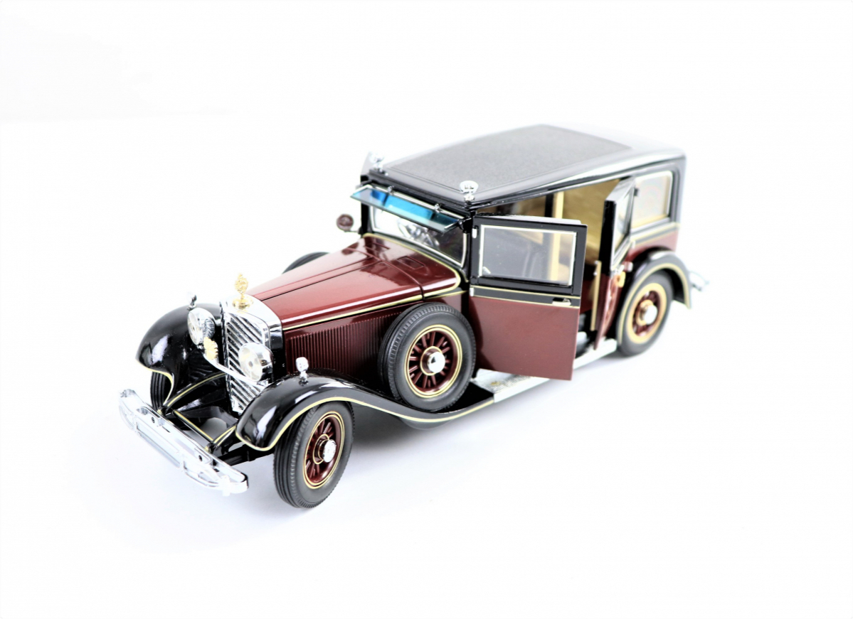 天皇陛下の御料馬車 1935年式メルセデス ベンツ770 認定書付 Mercedes