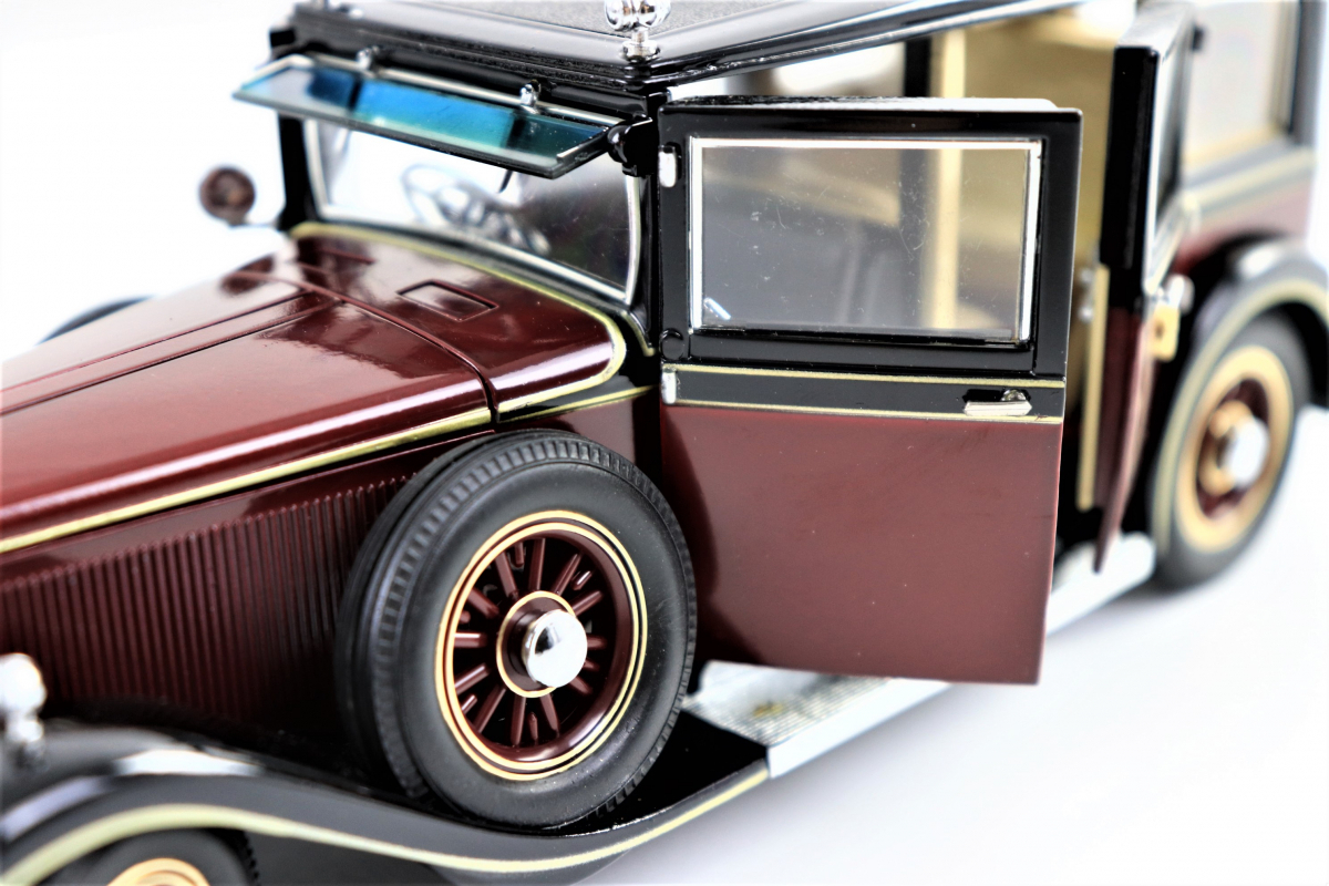 天皇陛下の御料馬車 1935年式メルセデス ベンツ770 認定書付 Mercedes