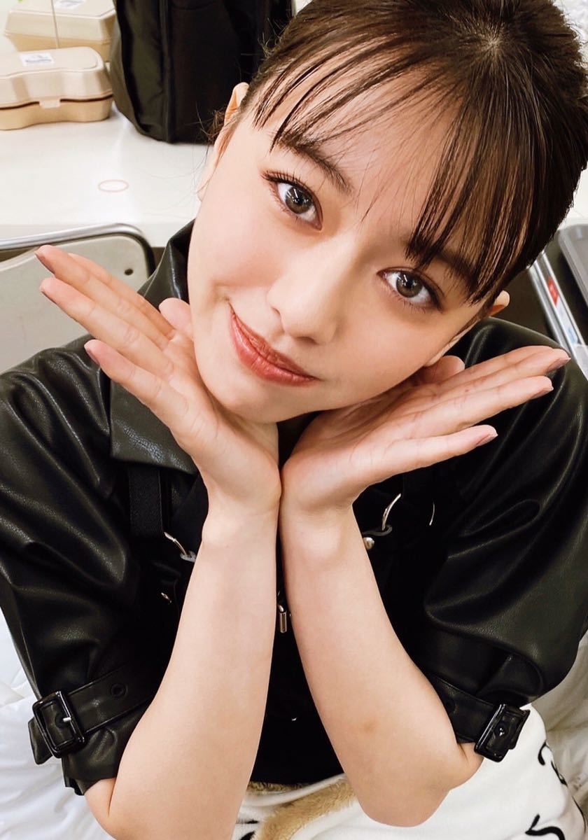 山本舞香 L判写真10枚セットまとめ売り タレントグッズ 売買されたオークション情報 Yahooの商品情報をアーカイブ公開 オークファン Aucfan Com