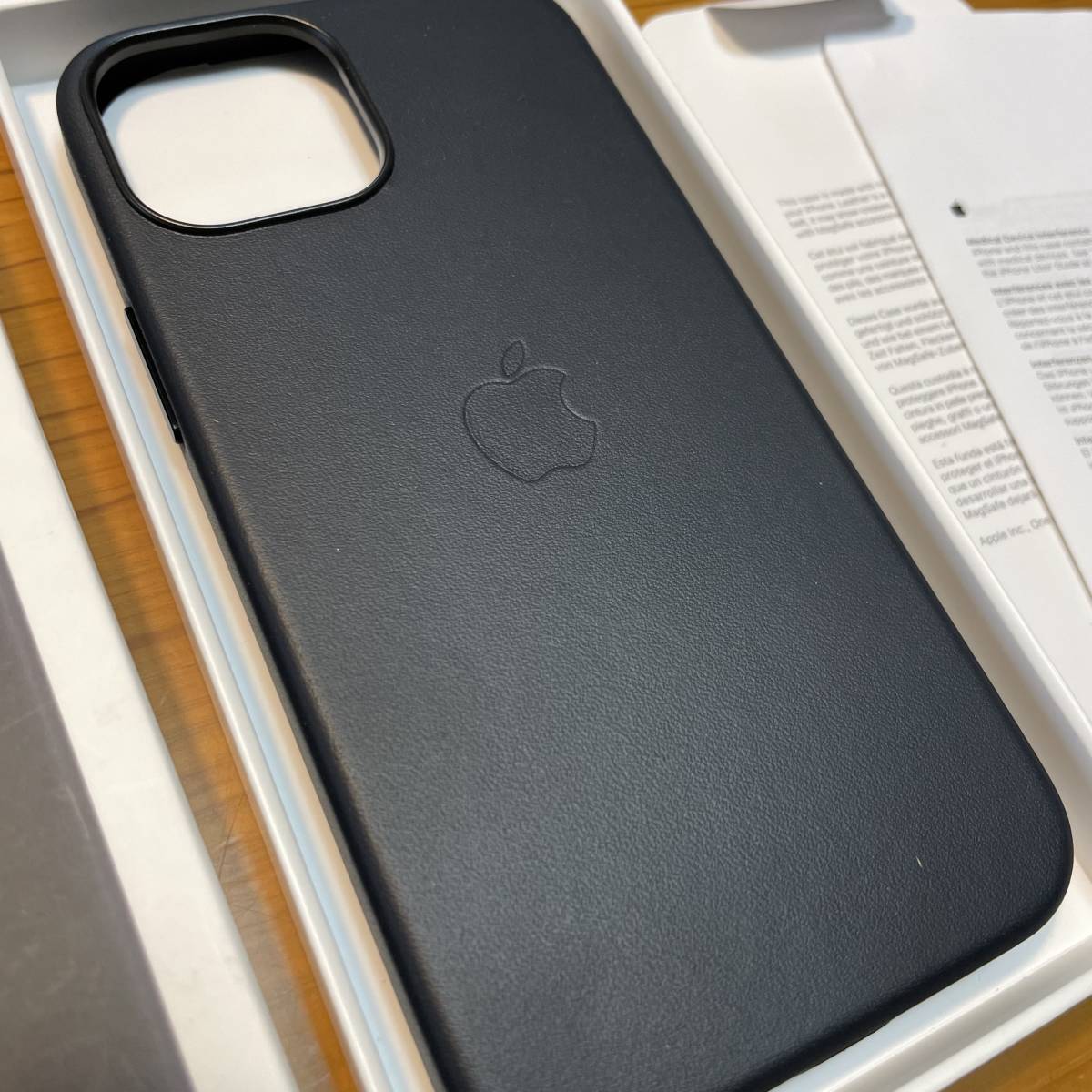 新品未使用・送料無料】アップル純正 iphone13 mini レザーケース 