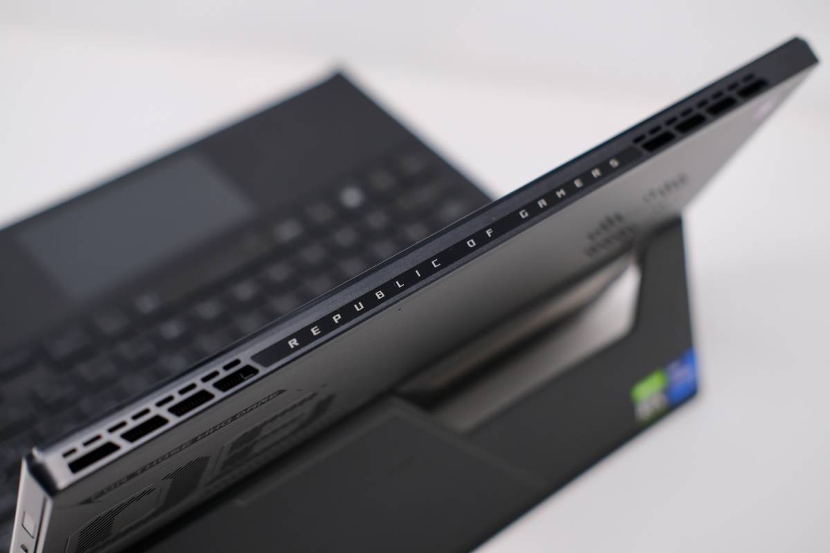 美品】ASUS ROG FLOW Z13 GZ301ZE 13.4型/Corei9-12900H/16GB/1TB 