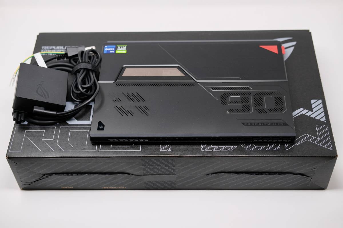 美品】ASUS ROG FLOW Z13 GZ301ZE 13.4型/Corei9-12900H/16GB/1TB 