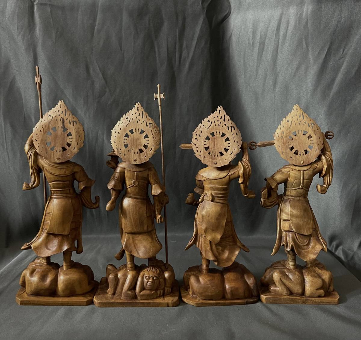 総柘植材 仏教工芸品 時代彫刻 一刀彫 極上彫 木彫仏像 四天王立像 