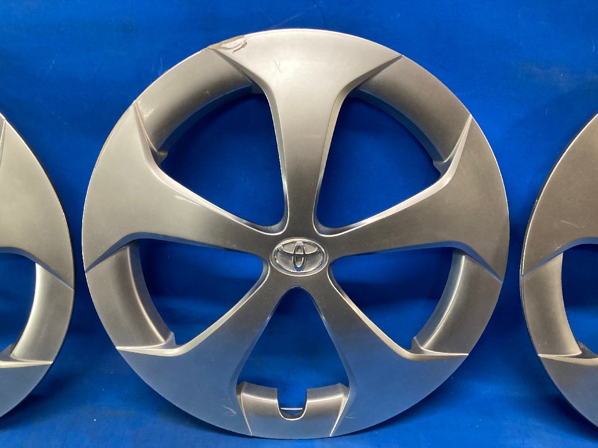 トヨタ プリウス ZVW30 15インチ ホイールキャップ 4枚セット 1台分