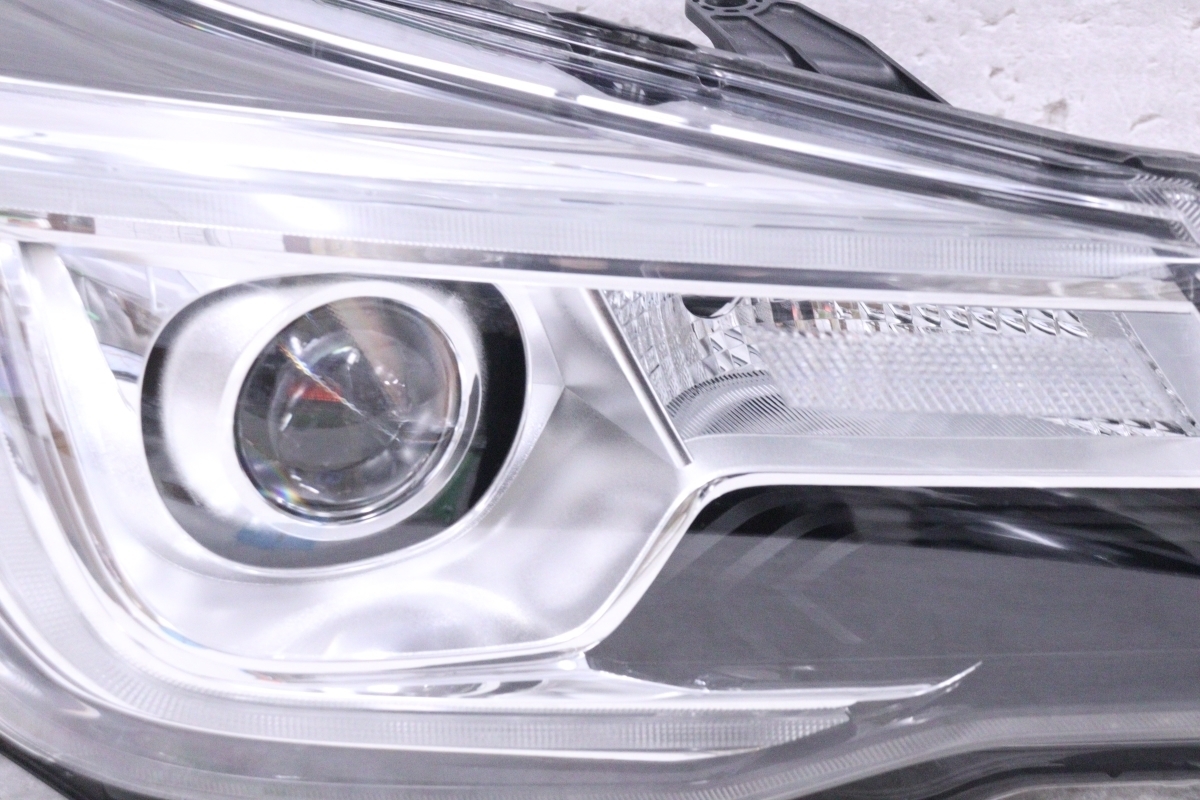 スバル フォレスター SJ5 後期 左ヘッドライト LED 100-60323 LED