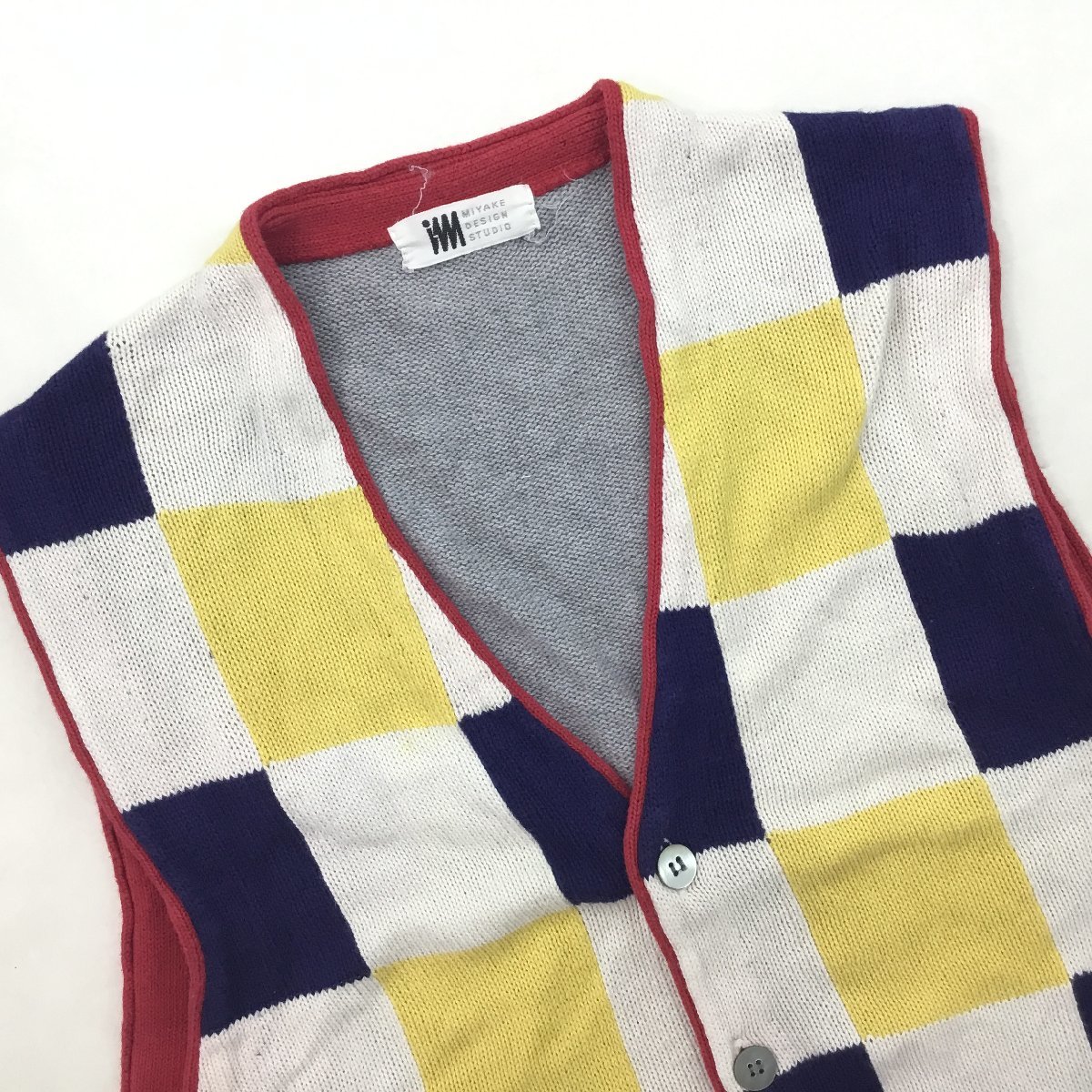 □ISSEY MIYAKE（イッセイミヤケ） ベスト ニットベスト レトロ 綿
