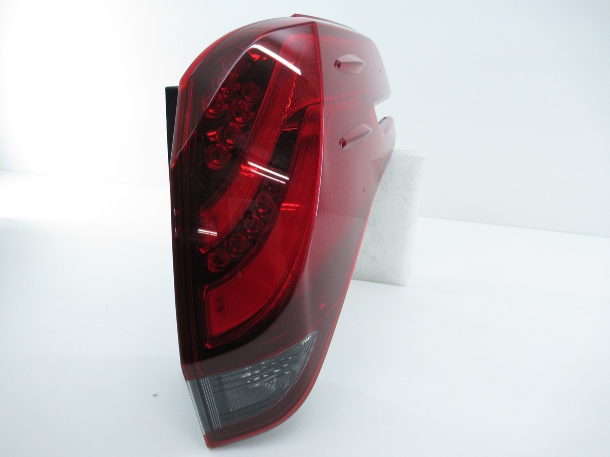 全国無料，豊富な トヨタ アルファード AGH30W 前期 純正 右 テールランプ ライト KOITO 58-68 M032915(テールライト)｜売買されたオークション情報、yahooの商品情報をアーカイブ公開 - オークファン トヨタ用