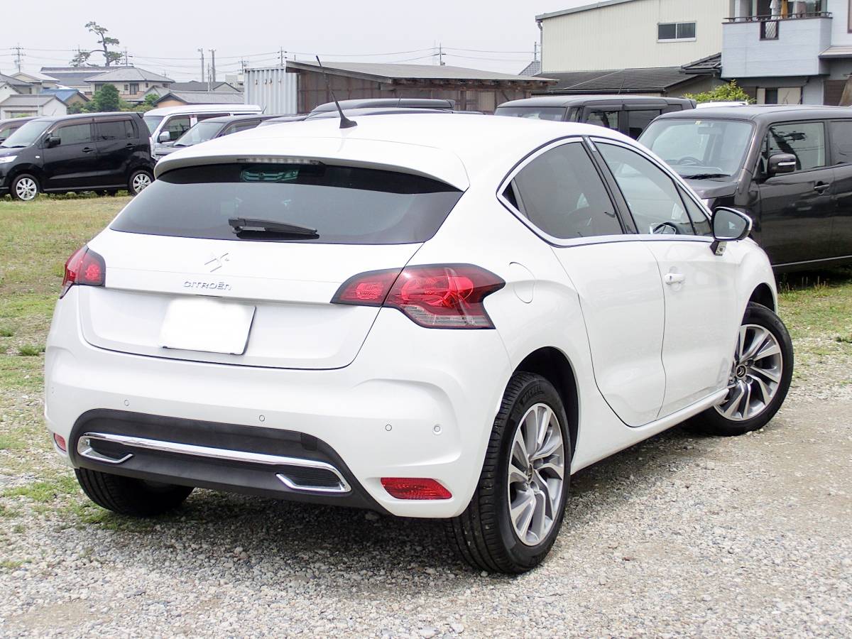 シトロエン - DS4 価格.com 2026年最新Yahoo!オークション 車検残ありの中古車一覧｜中古車検索 6ATモデル 試乗レポート／大谷達也(1&frasl;2)|徹底検証 「シトロエン」の中古車・新車一覧 試乗レポート／松田秀士(1&frasl;4)|徹底検証2011年新型 DS4（シトロエン）の中古車を探すカーセンサー DS4(シトロエン)車検費用｜車検の相場を知るなら楽天Car ＤＳ４（シトロエン）シック（2013年7月）｜カタログから中古車を探す DS4は、待望の6速ATを搭載して洗練度を 10年ひと昔の新車シトロエン webCG
