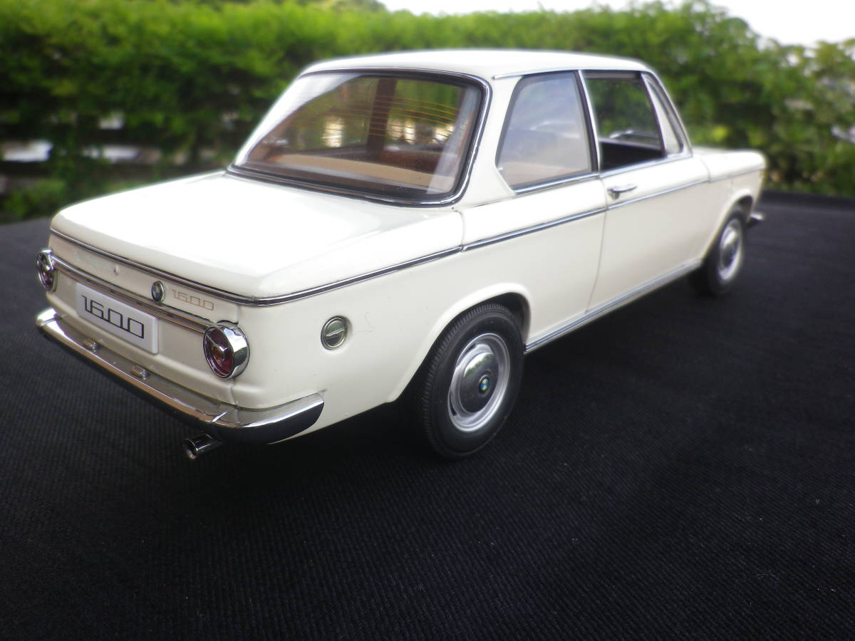 絶版！ Aa 1/18 BMW 1600-2 1602 1966 CHAMONIX WHITE 75021 オート