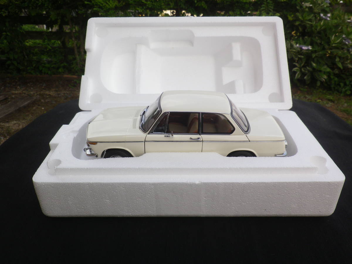 絶版！ Aa 1/18 BMW 1600-2 1602 1966 CHAMONIX WHITE 75021 オート 