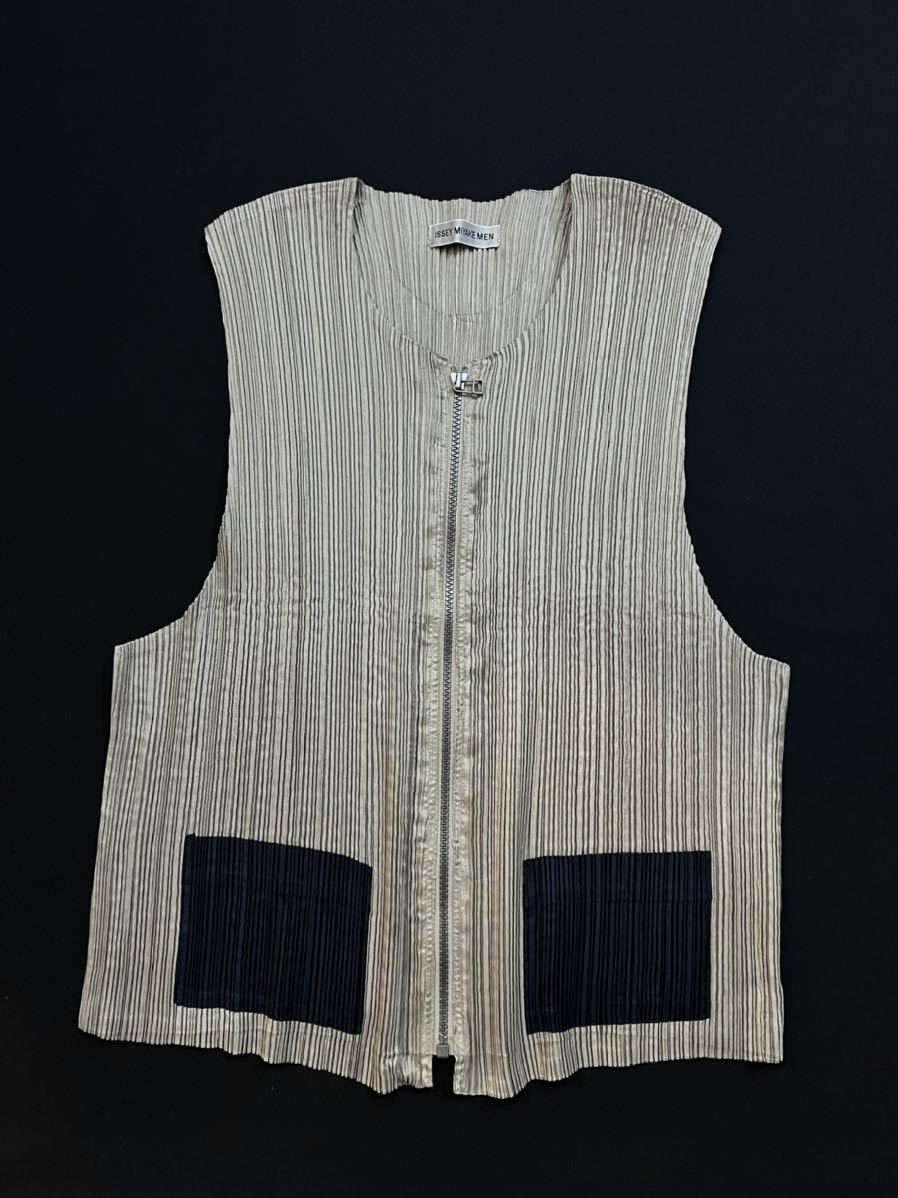 navy-soft-pleats-top