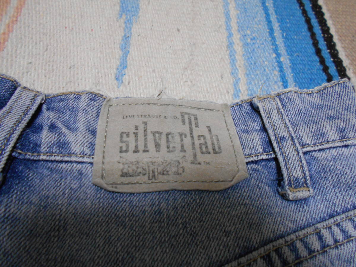 １９９７年製 Levi's SILVERTAB BAGGY SHORTS リーバイス シルバータブ バギー ショーツ ジーンズ短パンHIPHOP RAP REGGAE SKATEBOARD PUNK リーバイス BAGGY シルバータブ SILVER TAB ショッピング