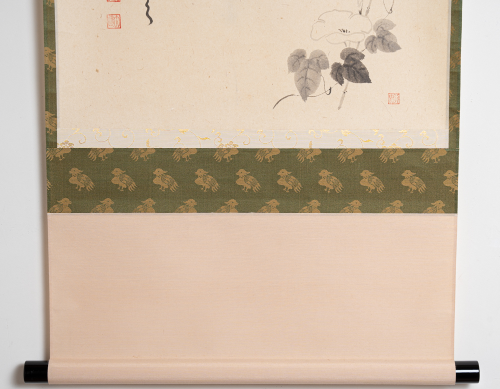 美品 掛け軸 西垣大道作 朝顔画賛「雲悠々」極楽禅寺 共箱 禅語 夏掛け 美品 掛け軸 西垣大道作 朝顔画賛「雲悠々」極楽禅寺 共箱 禅語 夏掛け
