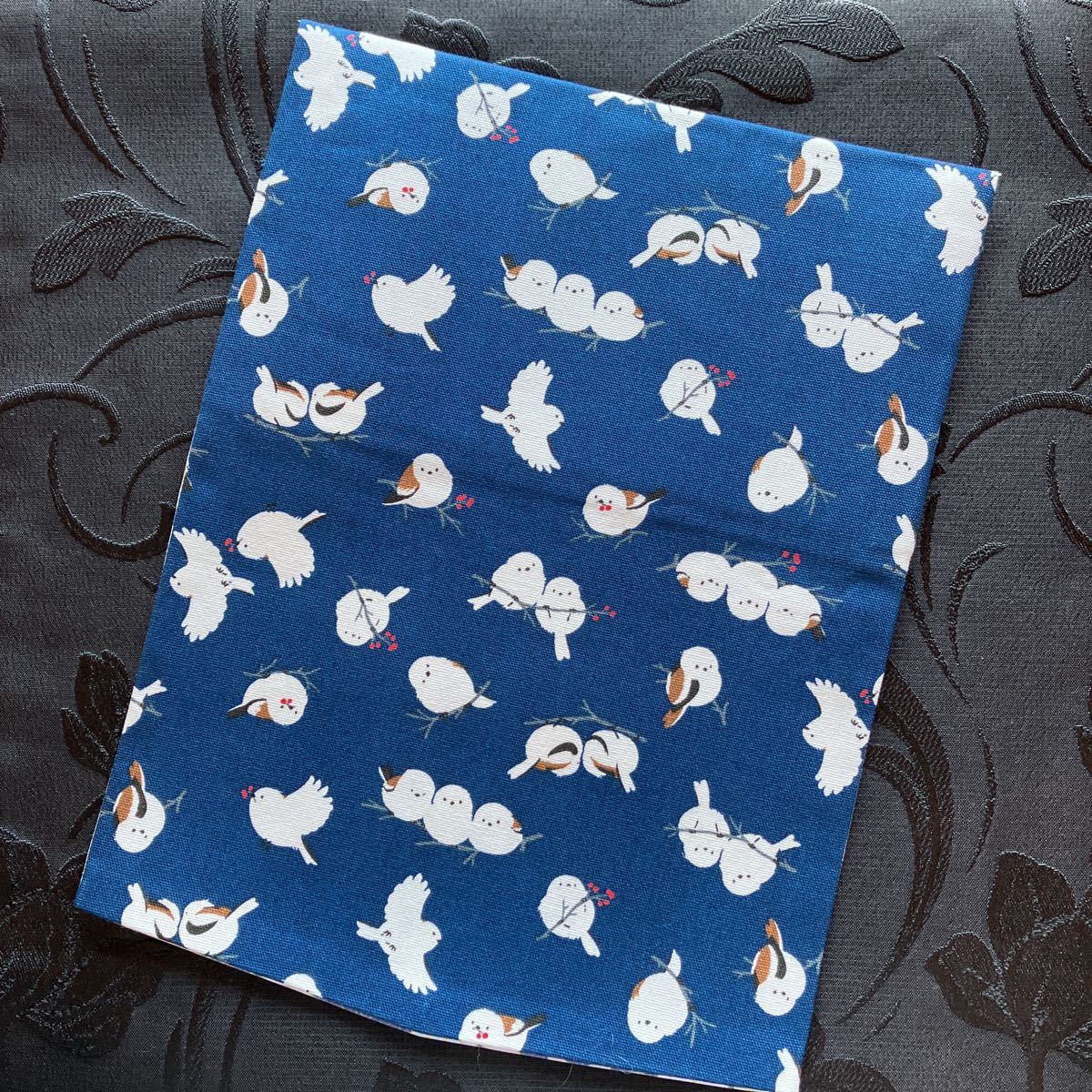ハンドメイド】御朱印帳ケース シマエナガ 鳥 紺地(通帳、手帳ケース  
