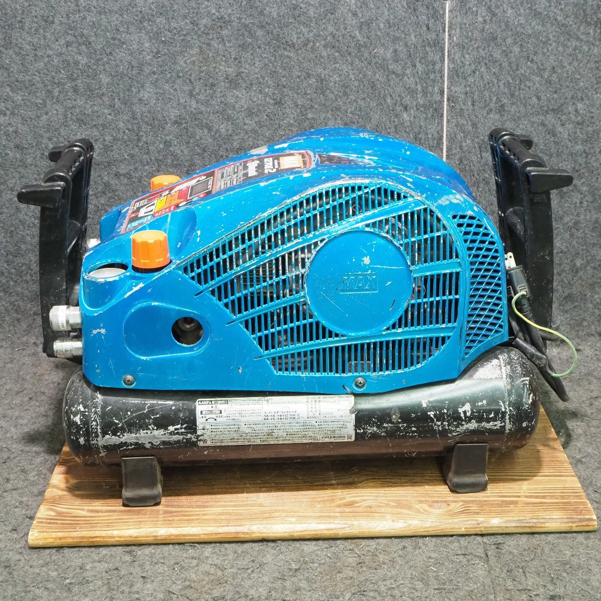 ジャンク品マックス⁄MAX 高圧専用エアコンプレッサー AK-HH1270E2 ジャンク品マックス⁄MAX 高圧専用エアコンプレッサー AK-HH1270E2