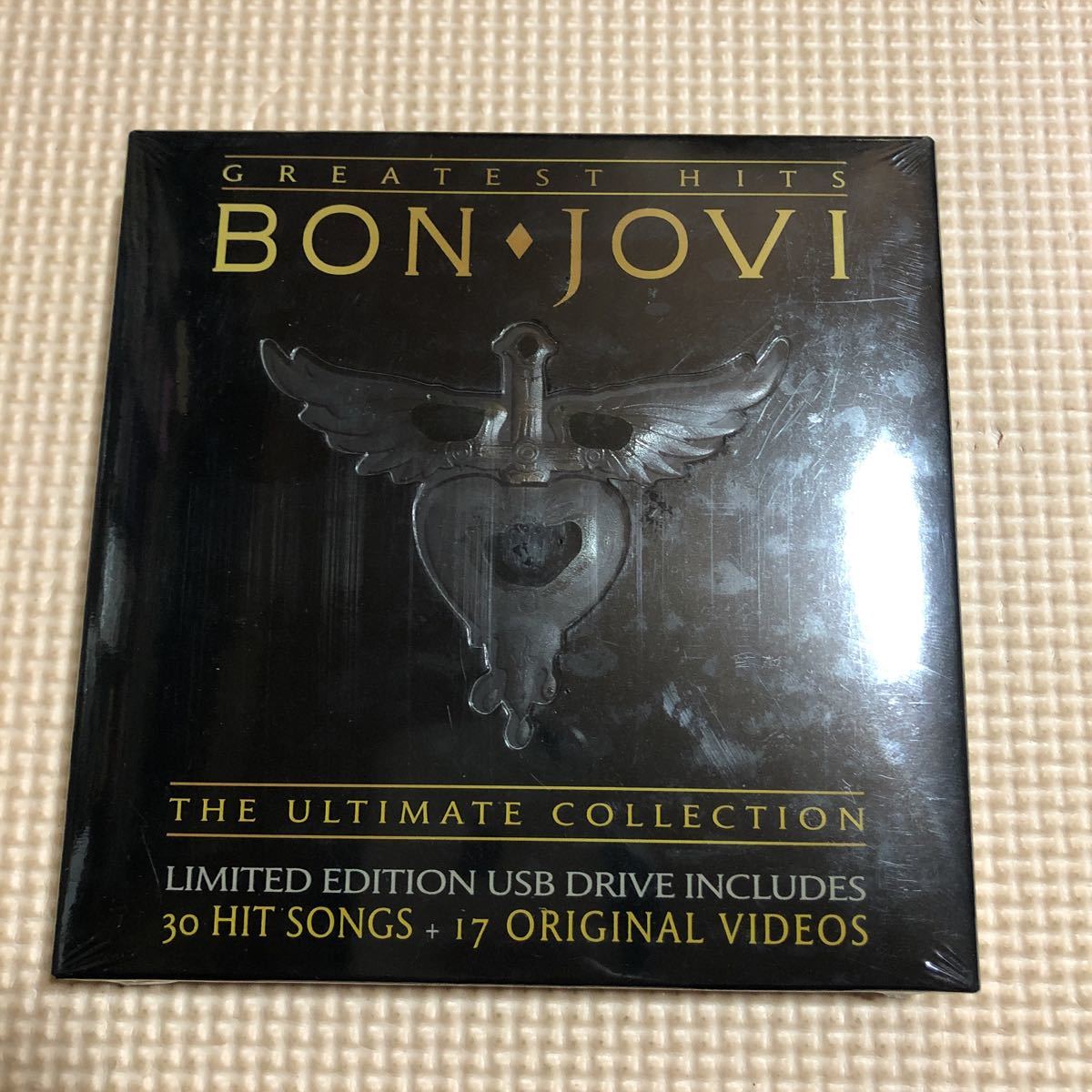 限定SALE，100%新品 ボン ジョヴィ Ultimate Collection USB MEMORY STICK 注意USBヴァージョン(Bon Jovi)｜売買されたオークション情報、yahooの商品情報をアーカイブ公開 - オークファン B