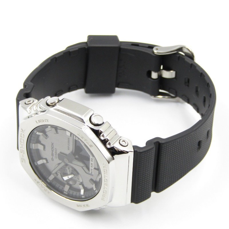美品 CASIO G-SHOCK Gショック GM-2100-1AJF メタルカバード 