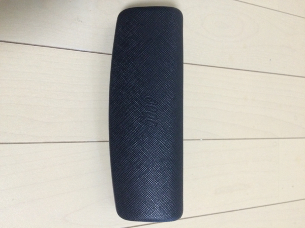 フォーナインズ メガネケース