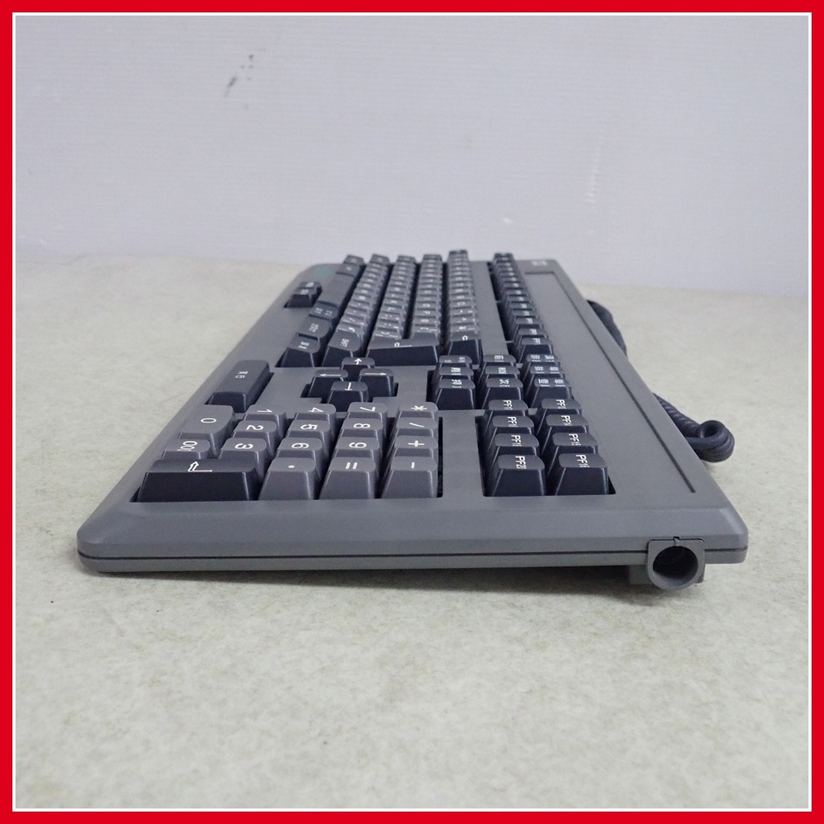 ◇FUJITSU FM TOWNSキーボード FMT-KB105/N860-2277-T001 富士通