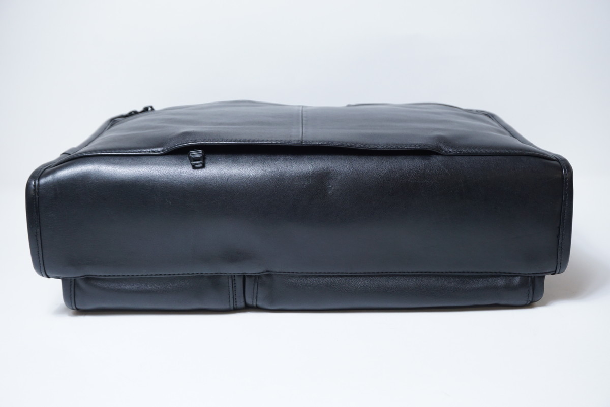 美品 TUMI トゥミ アルファ2ラージスクリーン コンピューターブリーフ