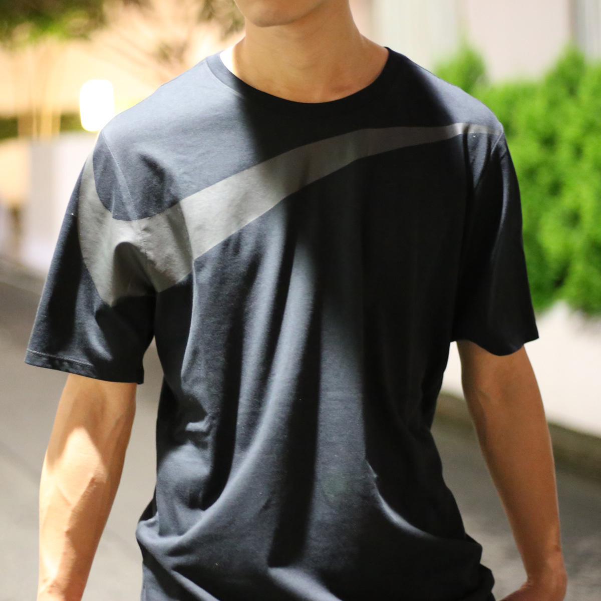  タグ付き Mサイズ 黒 店舗 2018FALLモデル ナイキ ビッグスウッシュ Tシャツ オーバーサイズ NIKE OVRERSIZED デッドストック(Mサイズ)｜売買されたオークション情報、yahooの商品情報をアーカイブ公 男性用
