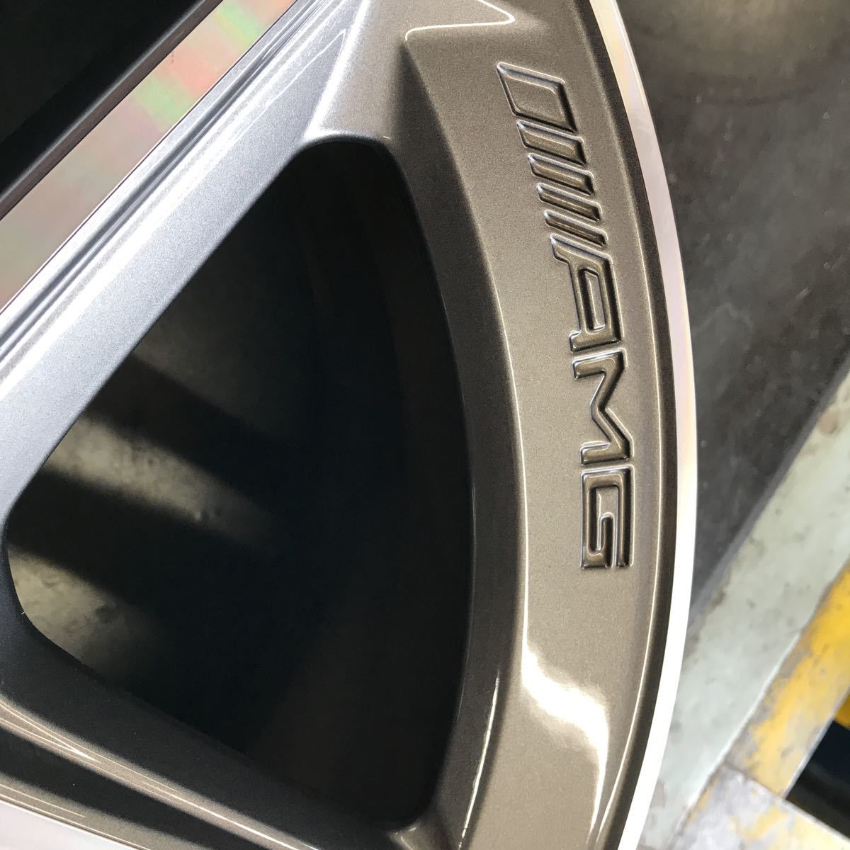 現行メルセデスAクラス　純正18インチホイール1枚　傷少なめ　A180 AMG