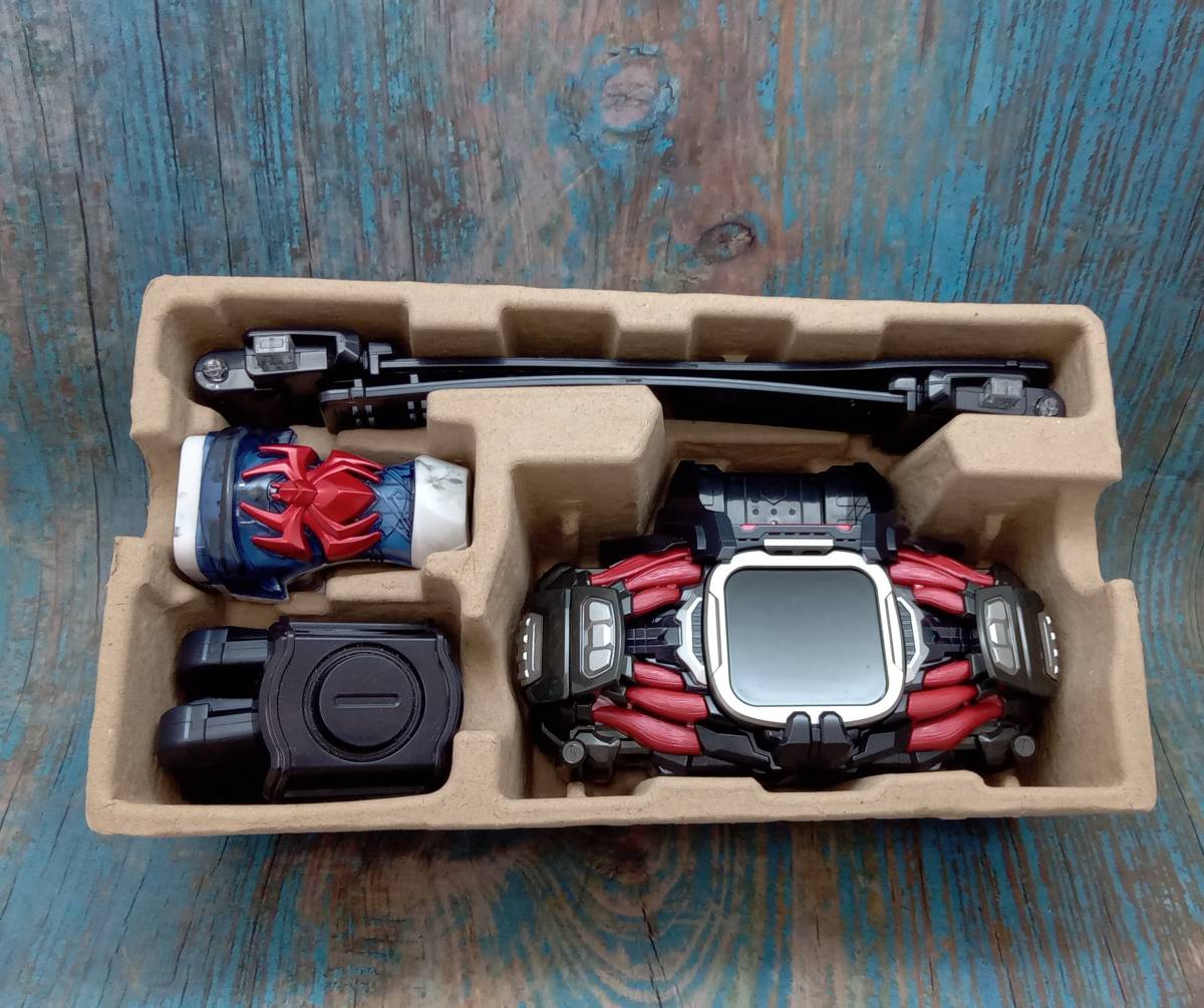 変身ベルト DXデモンズドライバー 仮面ライダーリバイス バンダイ DX