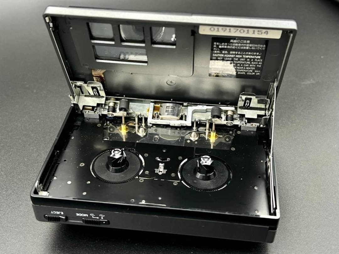 極美品・整備品】SANYO JJ-P101 TOUCH FUNCTION ポータブルカセット