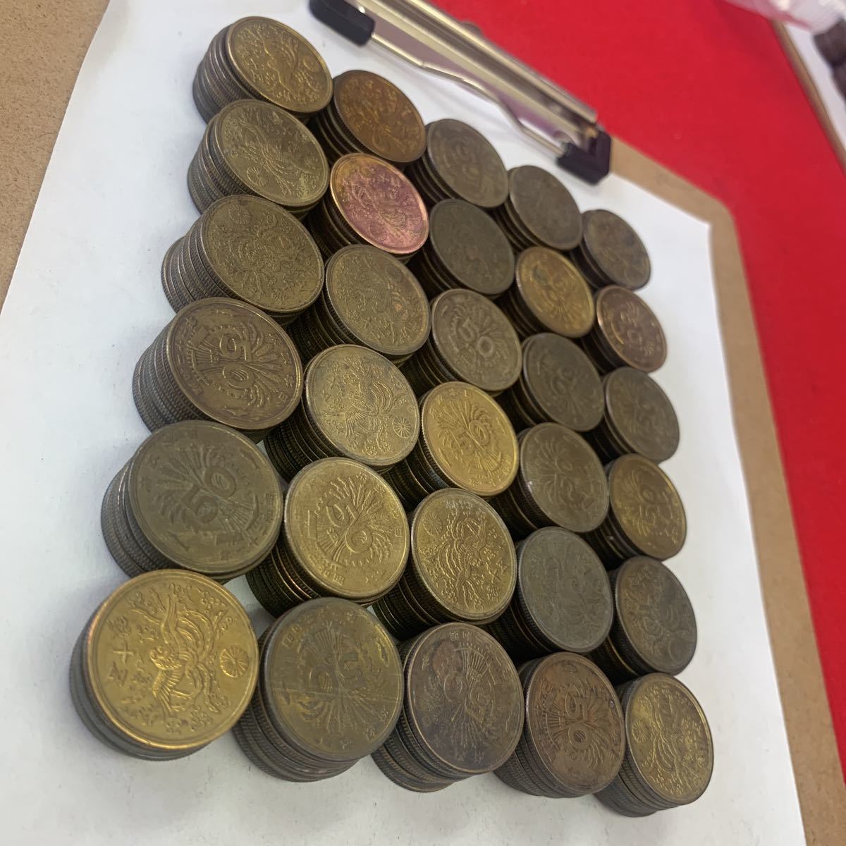 大型50銭黄銅貨 300枚 古銭まとめ 超激得，限定SALE 古銭 大型50銭黄銅貨 300枚