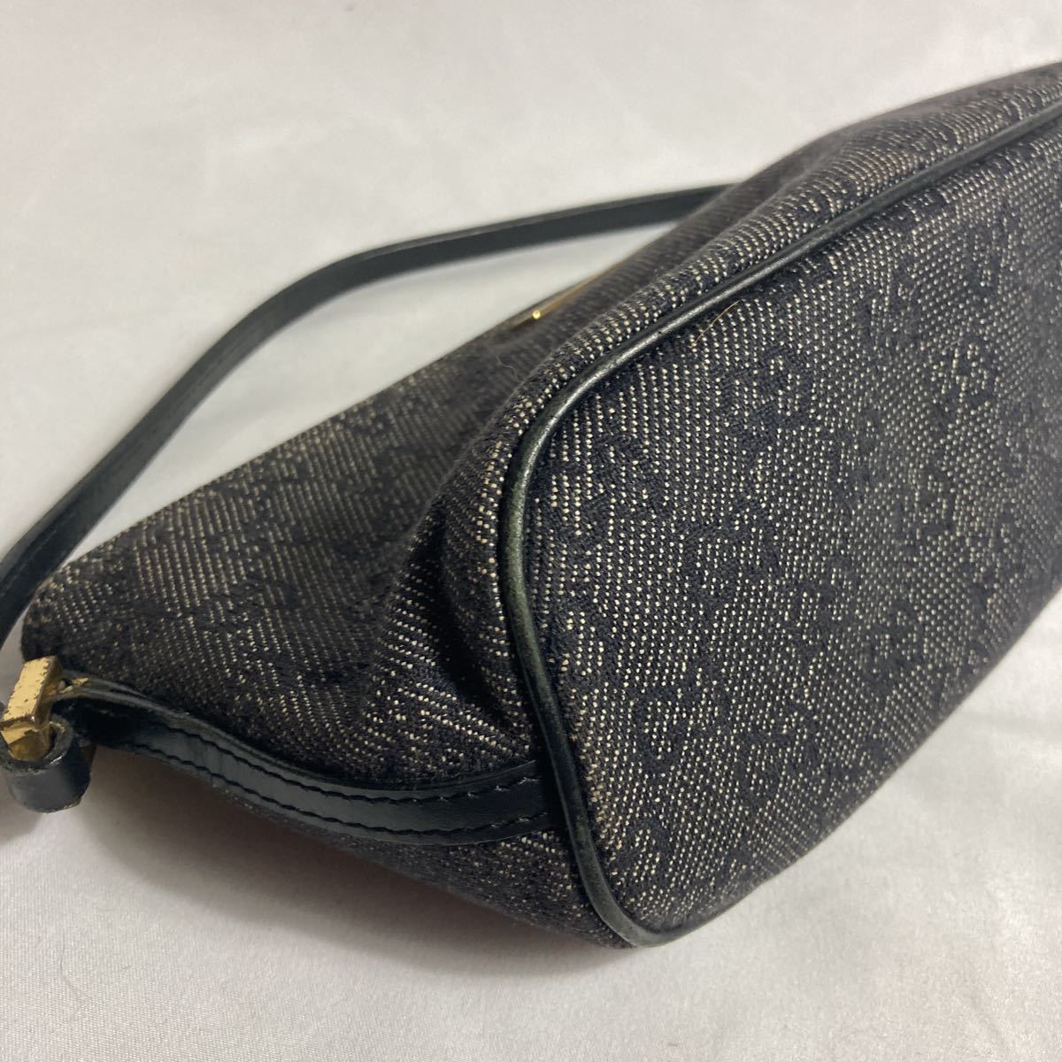 GUCCI グッチ アクセサリーポーチ 黒 ブラック デニム GG キャンバス 