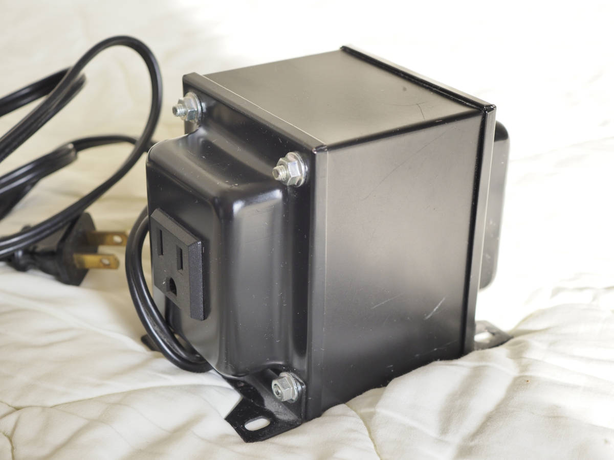 ステップアップ・トランス (600W容量) 100V→115V 中古 1. 【公式通販】