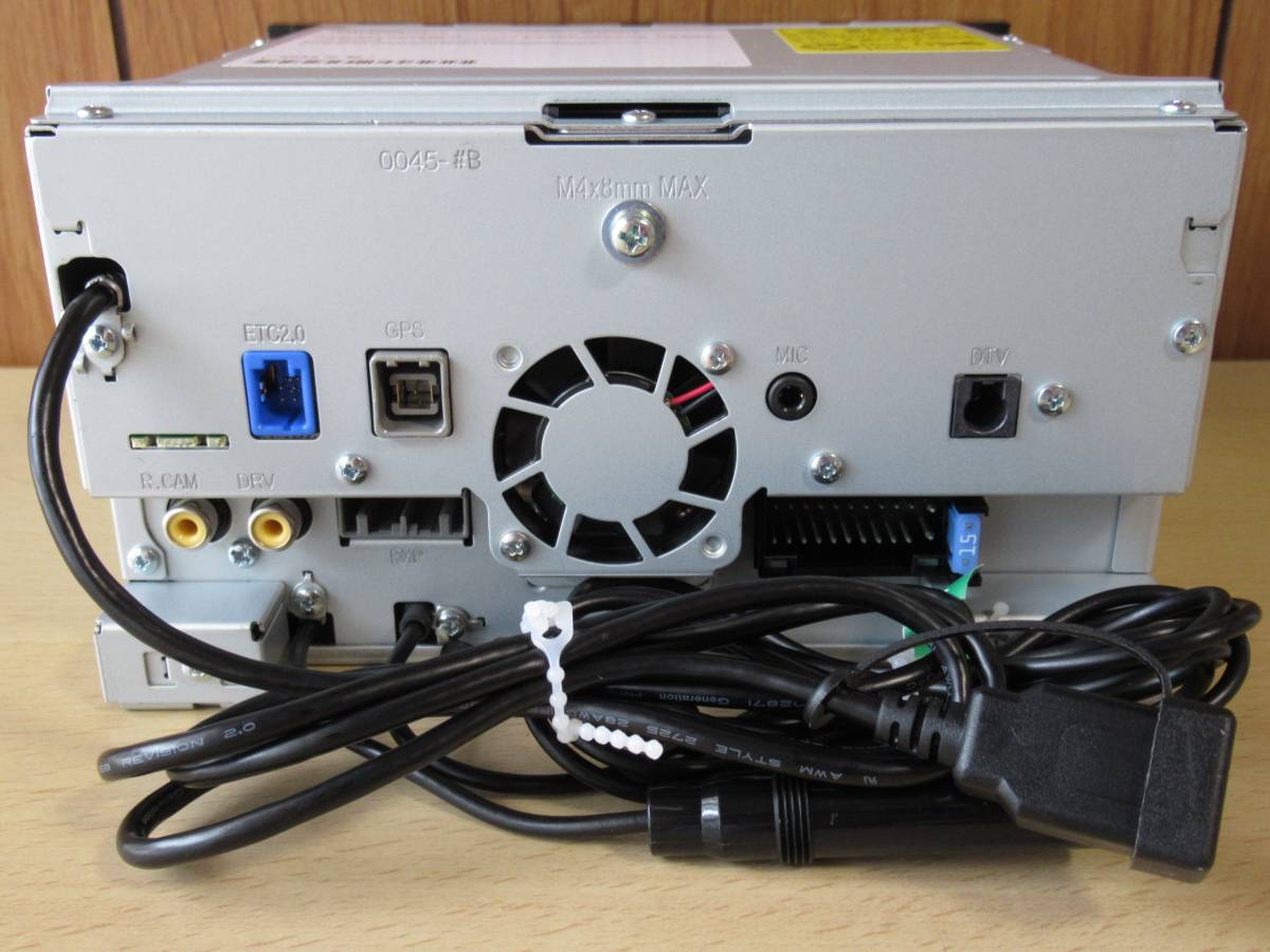 ケンウッド 彩速ナビ MDV-D308BT 22年製の新古品並みで超～お勧め