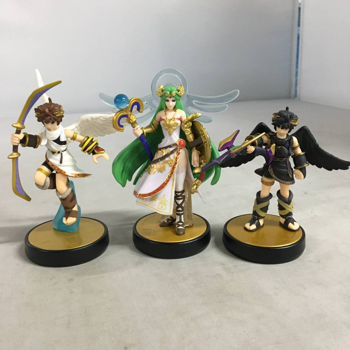 新作登場，セール amiibo ピット ブラックピット パルテナ 3体セット パルテナの鏡 任天堂 ニンテンドー フィギュア 大乱闘 22/0725/01(ニンテンドースイッチアクセサリー)｜売買されたオークション情報、yahooの商 ニンテンドースイッチアクセサリー