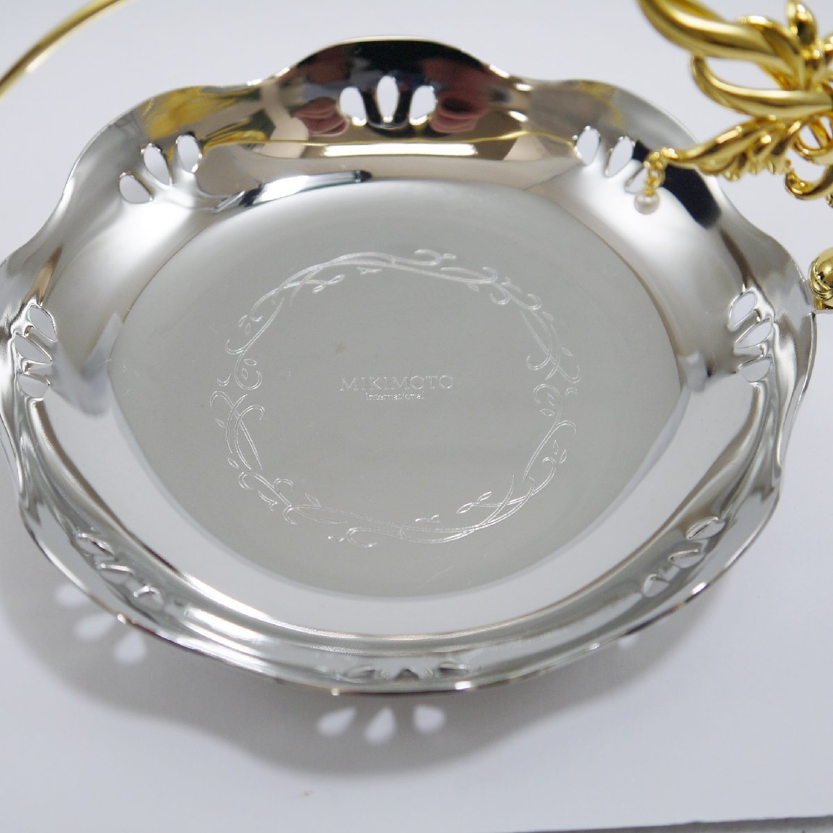 〈未使用　箱入り〉ミキモト　イヤーシリーズ　2004 未使用箱入り〉ミキモトイヤーシリーズ2004