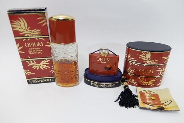  香水 イヴ サンローラン OPIUM 2本セット 7.5ml ケース入り 50ml 箱入り 0726(イヴ･サンローラン)｜売買されたオークション情報、yahooの商品情報をアーカイブ公開 - オークファン イヴ･サンローラン