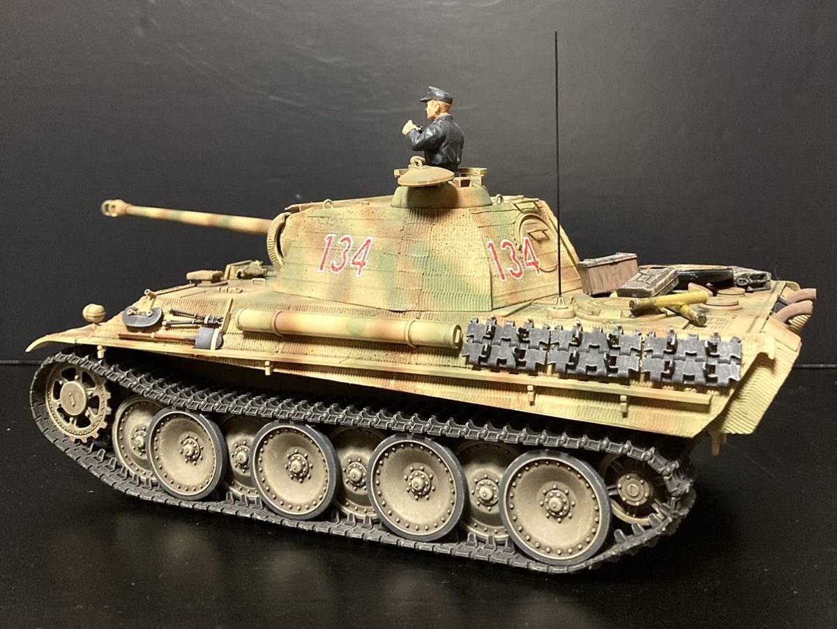 ☆完成品☆ タミヤ 1/35 ドイツ中戦車 パンター G型 初期生産型 w/戦車 