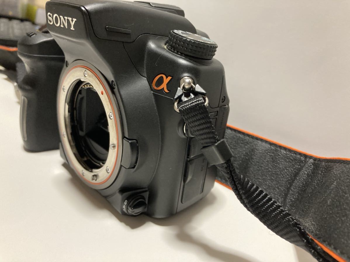 Sony DSLR-A700 (DSLRA700) Body Only: